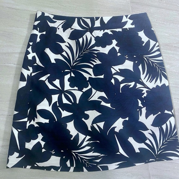 Ann Taylor Dresses & Skirts - Ann Taylor Navy and White Floral Skirt
